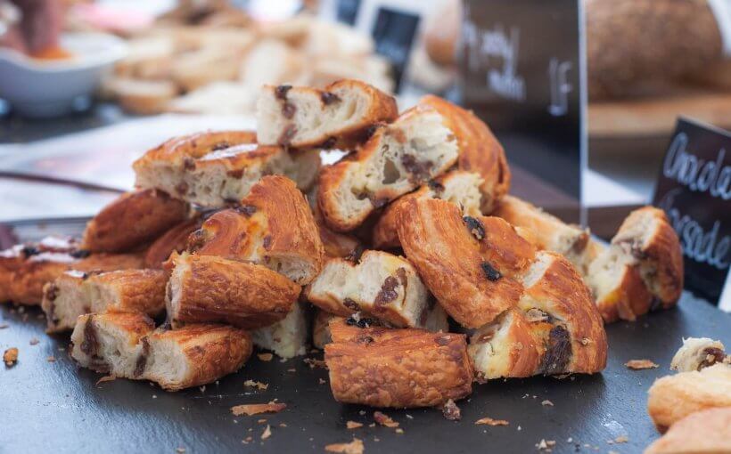 Kan ik rozijnenbrood bakken met patisseriebloem?